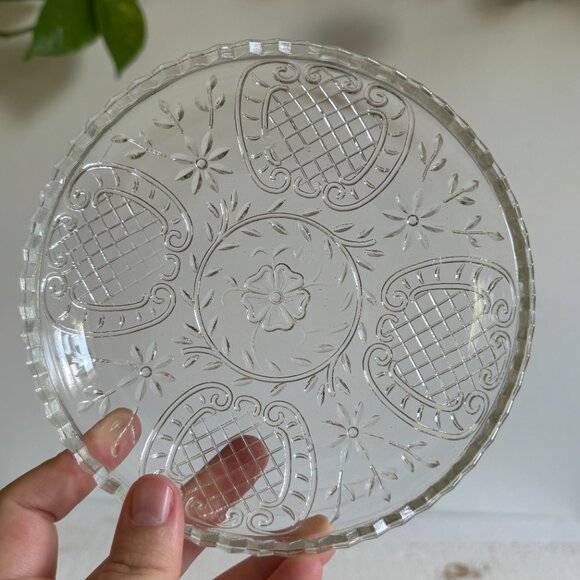 Vintage Clear Glass Round Lidded Candy Dish - Picture 8 of 11